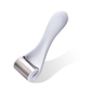 Rodillo blanco masajeador facial frio para skin care